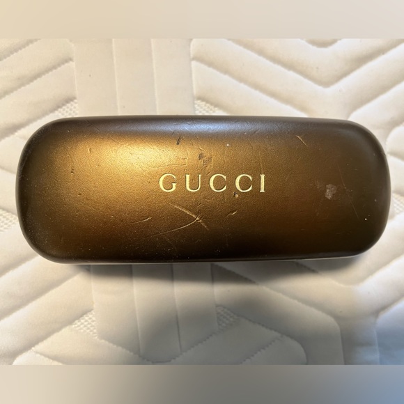 Authentic Gucci plastic frame sunglasses - Picture 6 of 9
